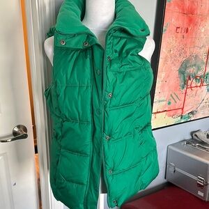 Green Old Navy Puffer Vest M tall